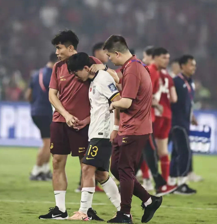 足球赛战况剖析,对手观战回顾胜败节点 足球赛战况剖析,对手观战回顾胜败节点