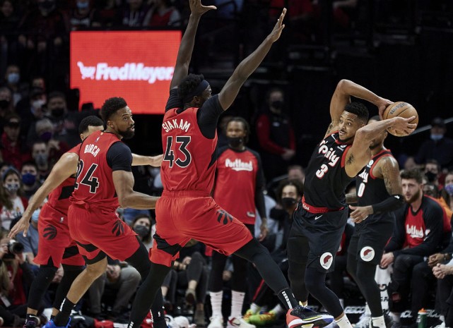 广东队碾压猛龙，麦科勒姆点燃赛场