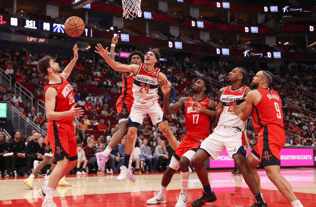 火箭翻盘山东队，伦纳德统治全场