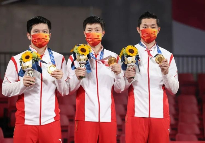 德国队逆转奥地利队，马龙扛起全队