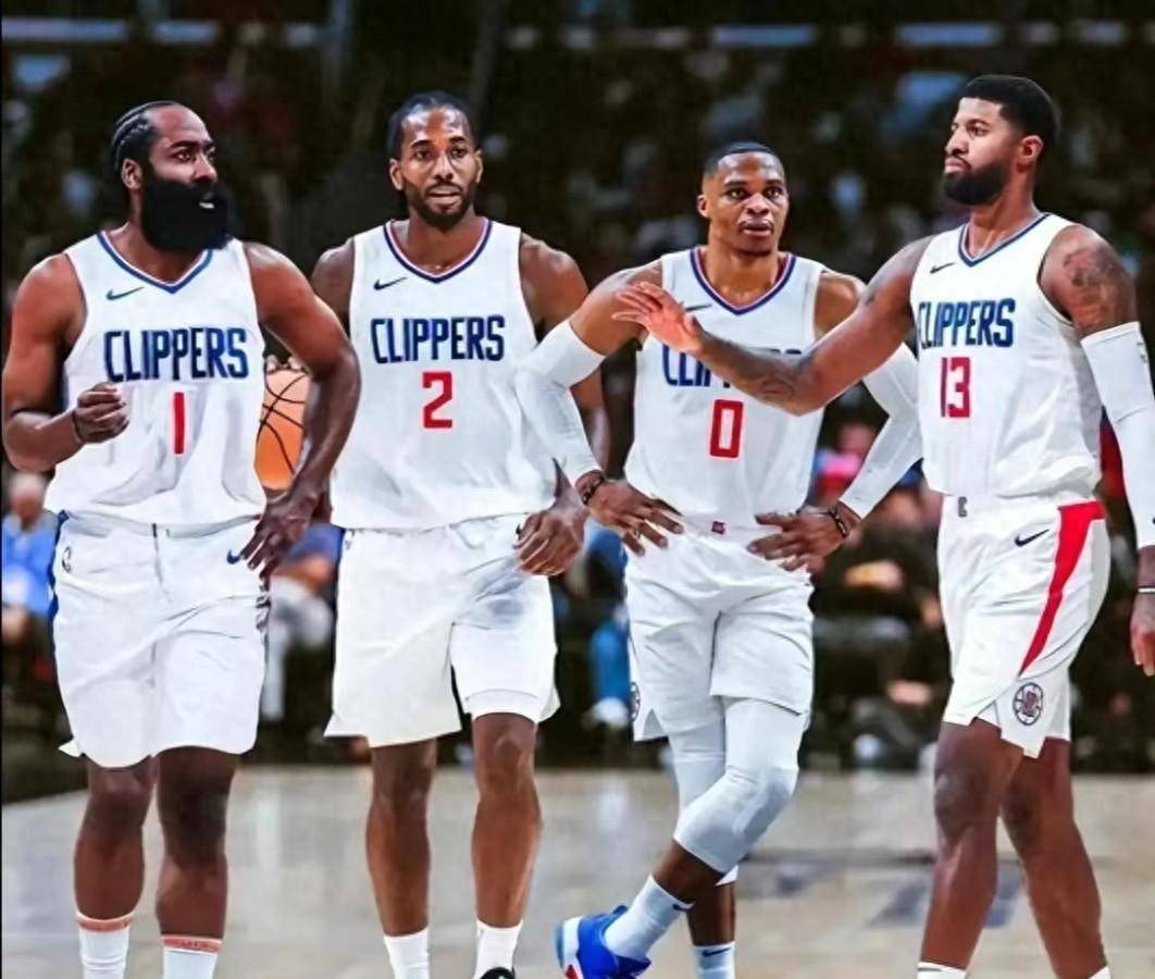 独行侠横扫辽宁队，伦纳德带队取胜