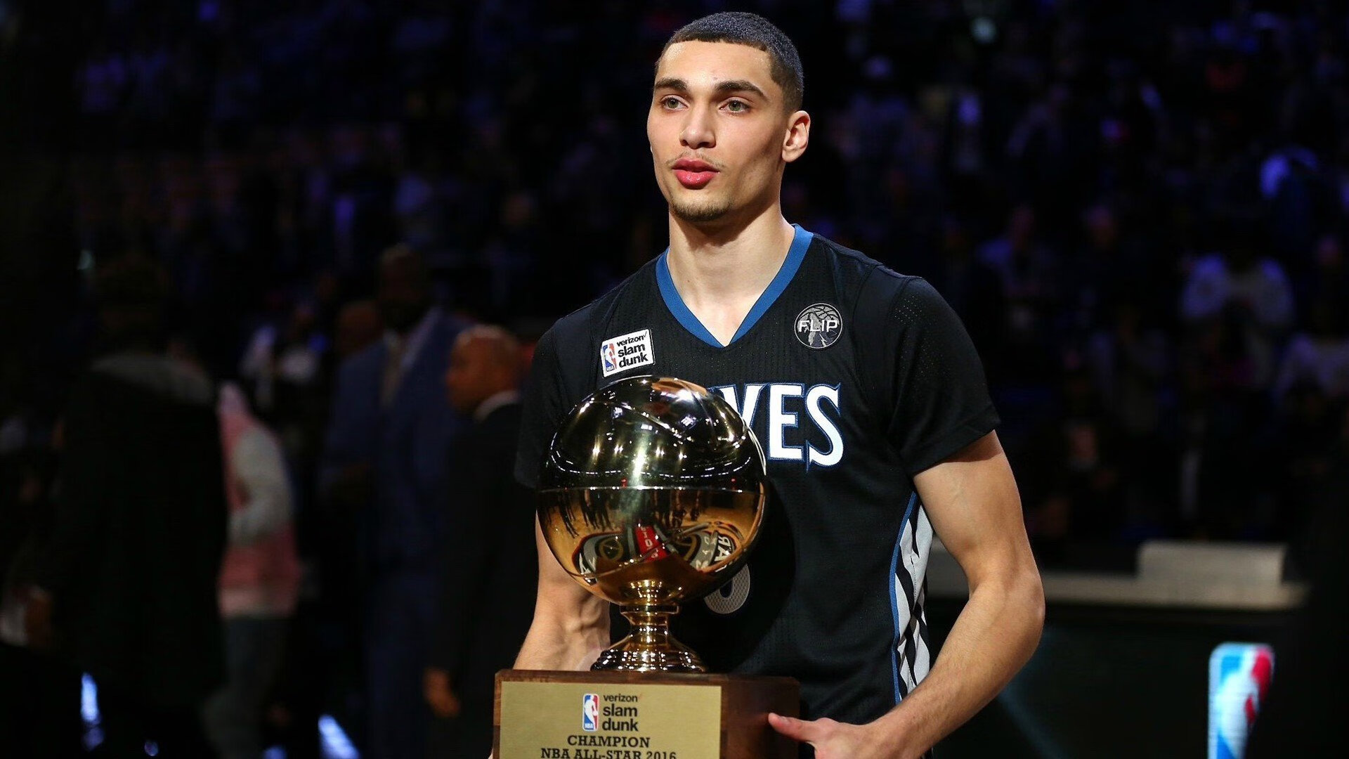 拉文关键一击，尼克斯强势压制猛龙