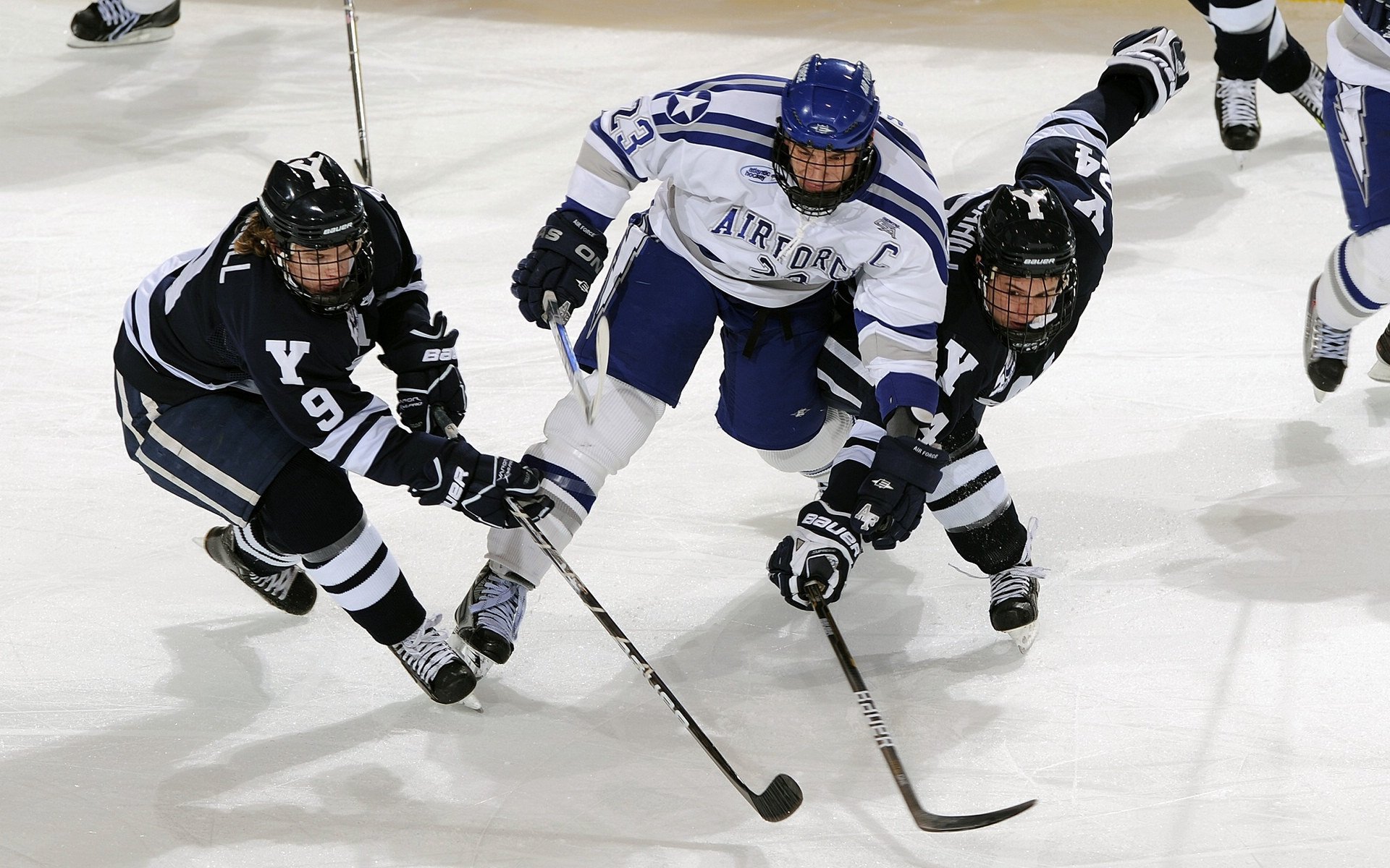 从安第斯山脉到安第斯奇迹，厄瓜多尔狂胜尼斯，萨拉赫化身关键先生