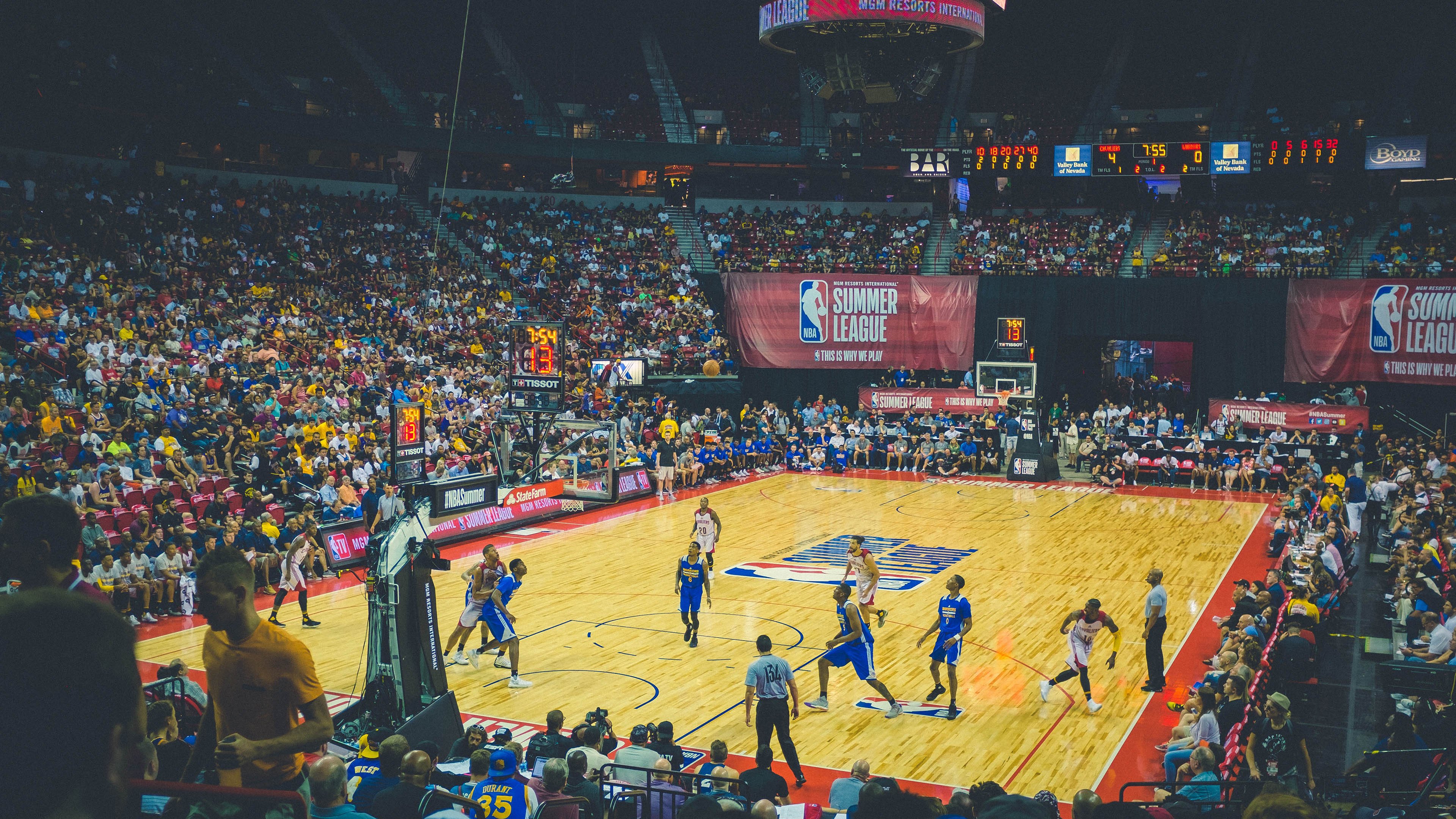 鏖战华沙，韩国铁血逆转波兰，卡塞米罗一球定乾坤惊艳世界